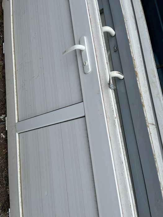 Продам Пластиковые двери