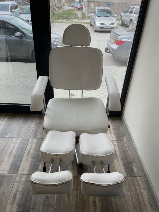 Стол за педикюр.