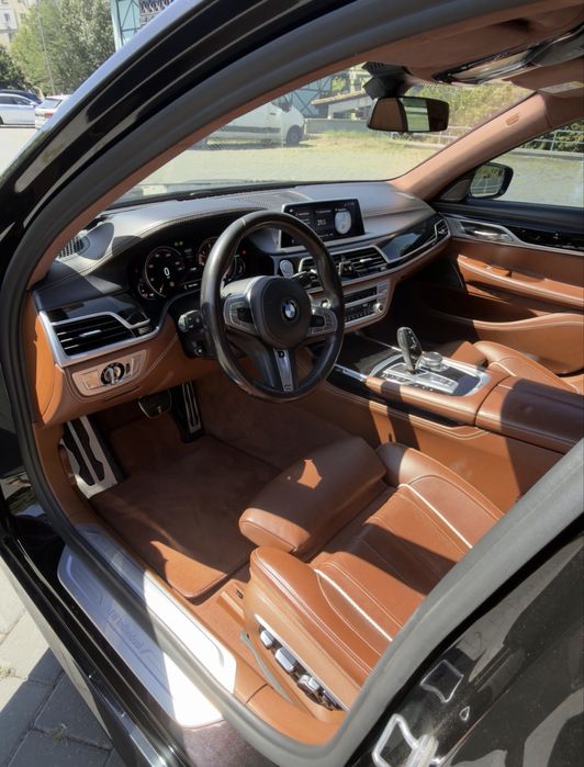 BMW 740XD M Sport  / BMW Individual / An fab 03 / 2019 /  KM 132000!