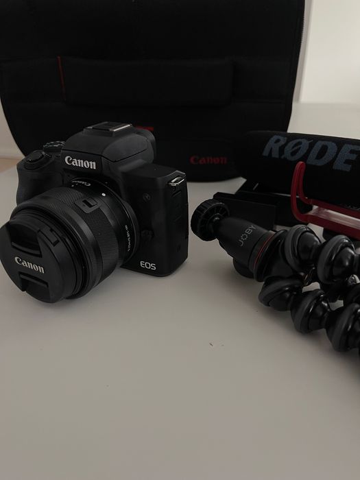 Фотоапарат Canon EOS M50