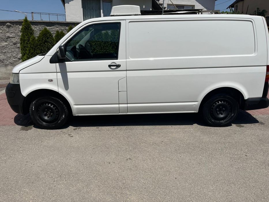 VW T5 Хладилен бус