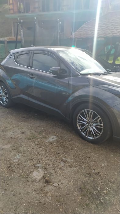 Toyota C-hr C-lassy 2L/184cp full/full,led,piele,JBLsenzori,self park.