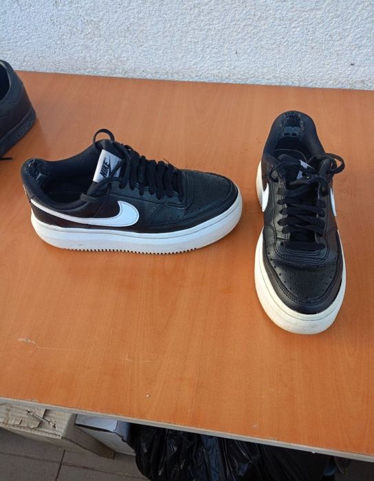 Vând pantofi sport Nike, produs de calitate superioara mărimea 40
