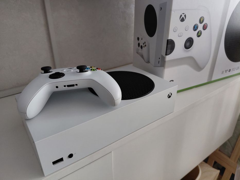 Продам Xbox series S