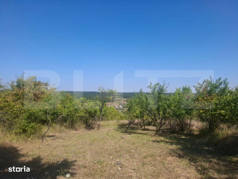 teren cu priveliste panoramica deosebita