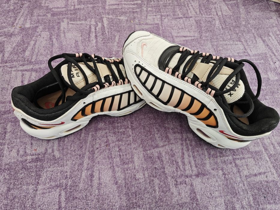 Унисекс Nike Air Max Tailwind 38 (Tiger Orange Fade)