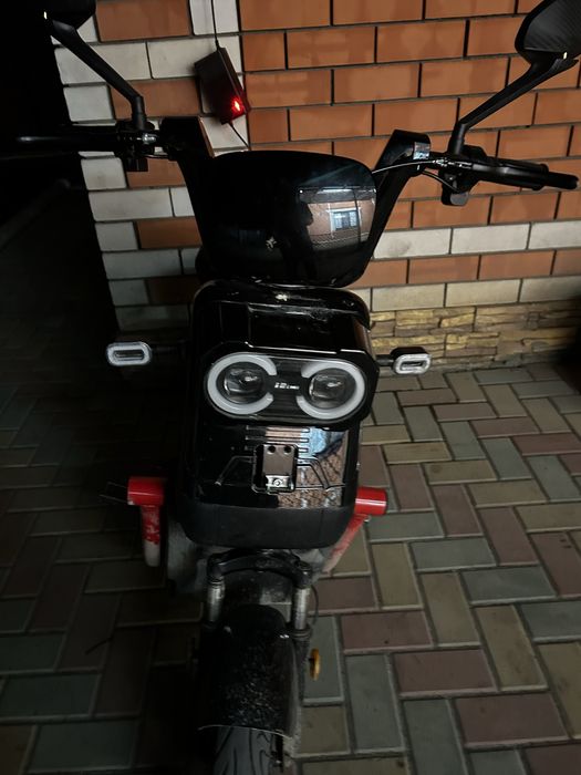 Срочно продам электроскутер танк800