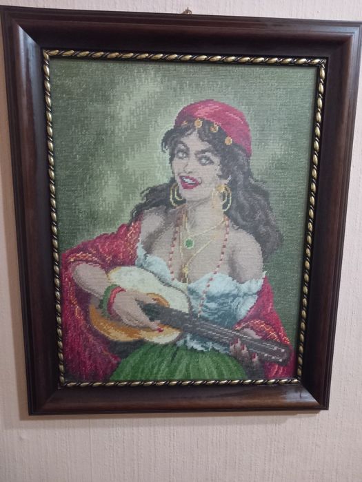 Гоблен Циганка с китара