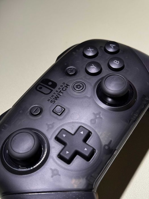 Controller Nintendo Switch Pro original, stare excelentă, primul model