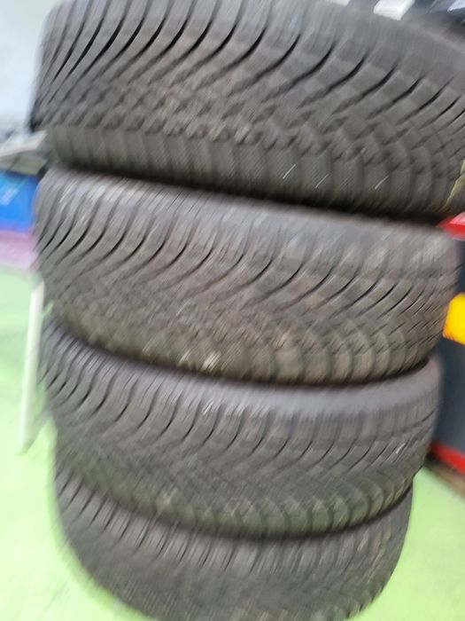 4 бр зимни 215/65/17 Bridgestone