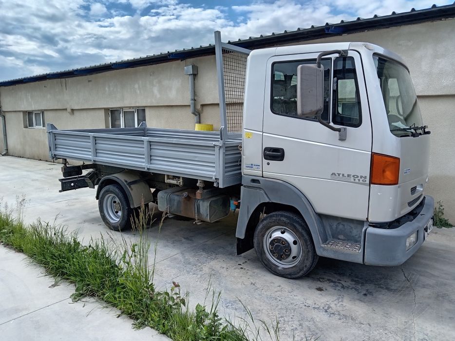 Vând Nissan Atleon 110, motor de 3000, basculabil pe cutie din anul 2000