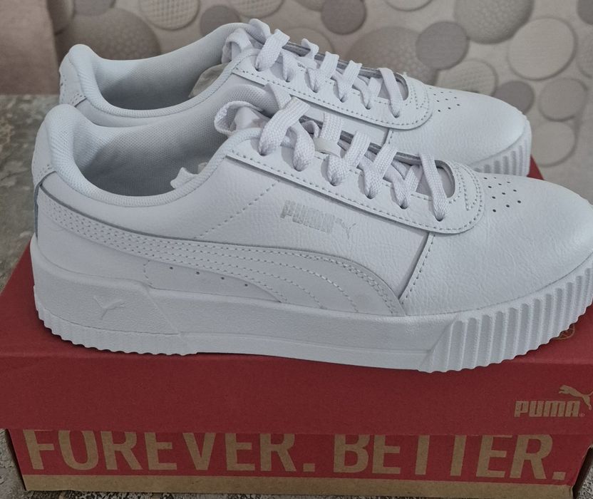 Чисто нови бели маратонки Puma