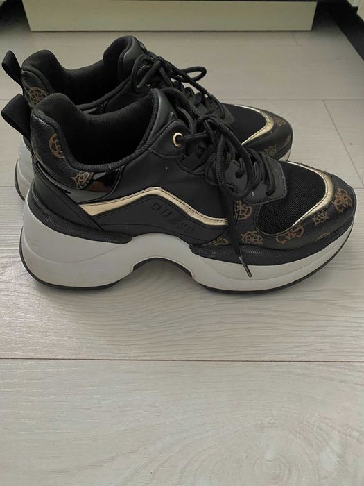 Дамски маратонки Guess