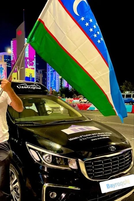 Флаг Байрок устунлар Bayroq, Flag