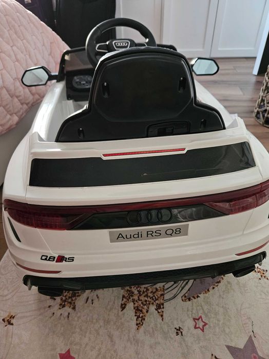 Акумулаторен джип Audi RS Q8
