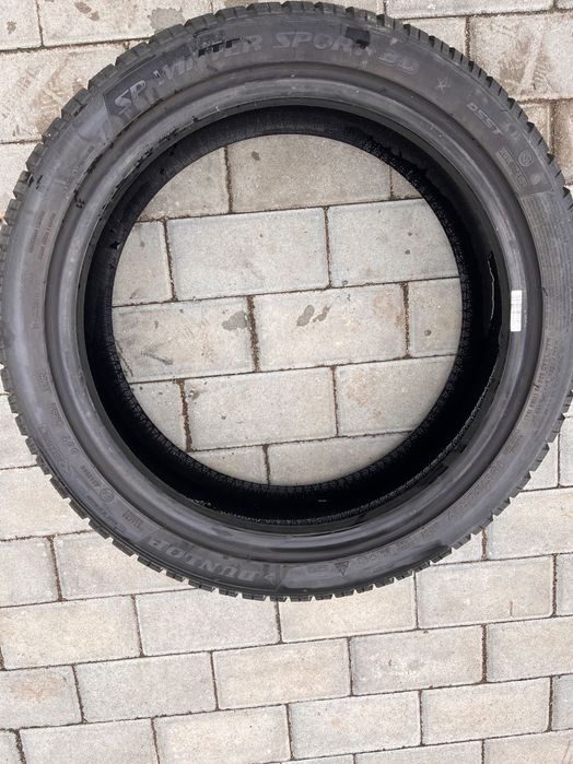 Vând anvelope M+S Dunlop