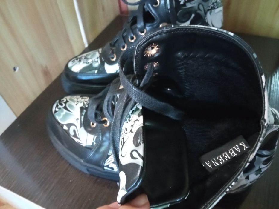 Продам новую обувь 36 размер