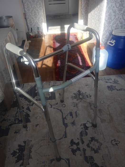 Ходунки продам 18000