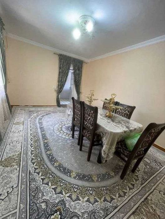 10 хонали 4 сотокдан иборат ховли сотилади