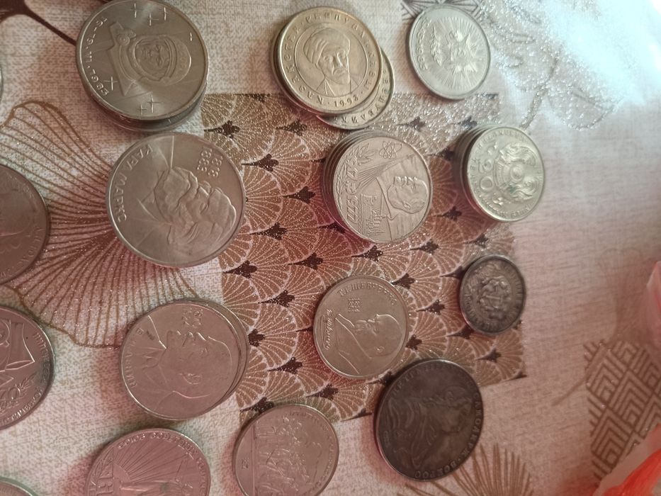 Продам российские рубли монеты