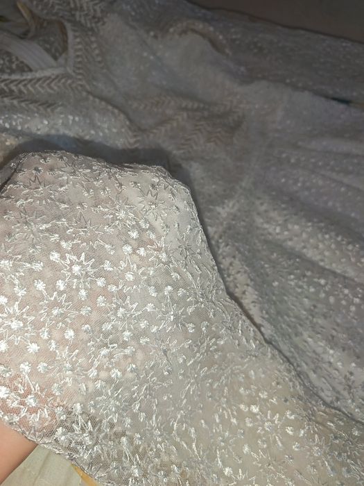 Oq ko'ylak Ayollar uchun