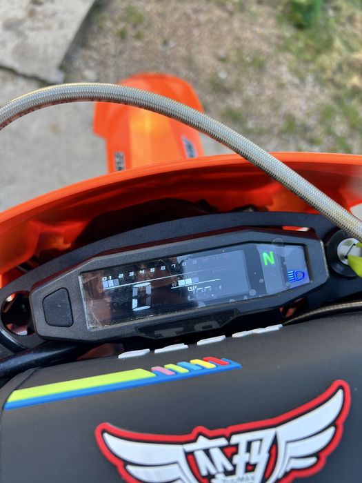 Мотоцикл Zuumav K8 NB300