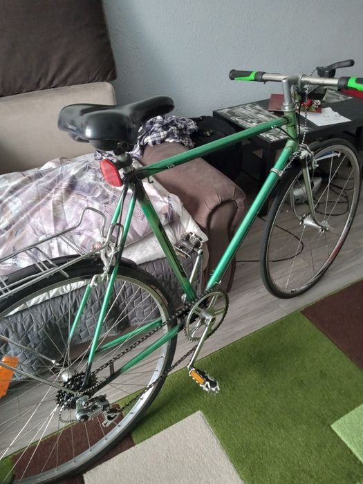 Semicursiera , roti pe28"