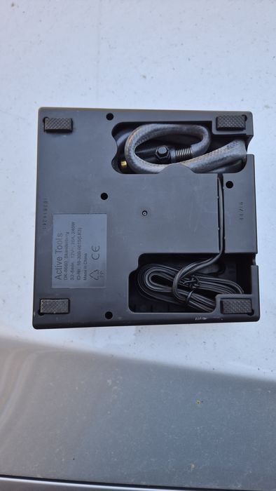 Нов Оригинален Компресор /ПОМПА/Мерцедес  за гуми 180w