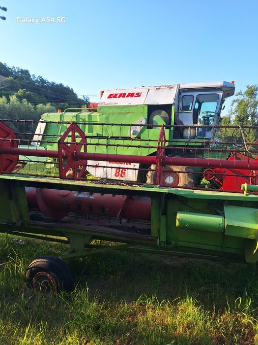 Combina agricola CLAAS  DOMINATOR 86