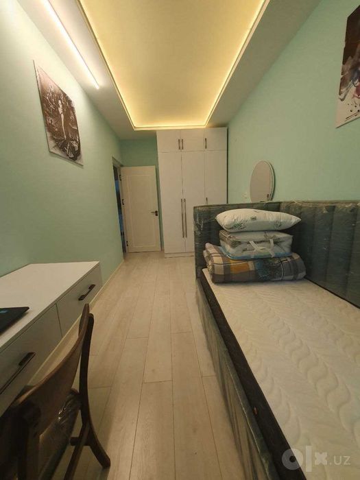 Сдается своя 3-к кв. 3/4/5 на берегу реки в центре, м. Космонавтов.