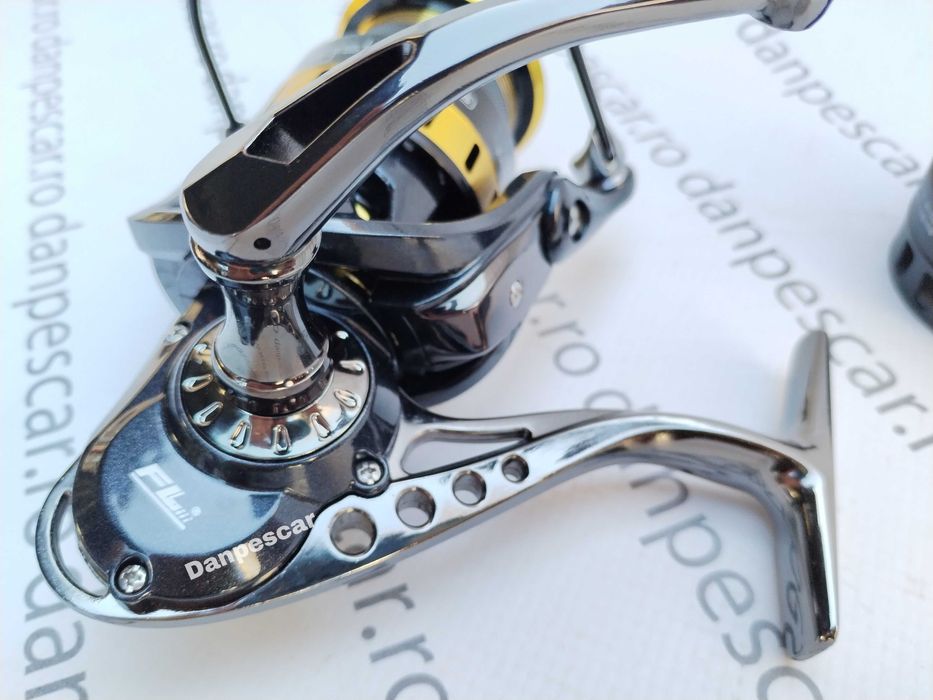 SET 4 Mulinete Feeder PRO FL Strategist RIVER ST 6000S Crap si Somn