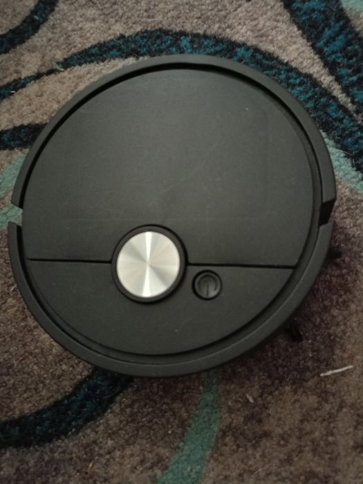 Продам робот пылесос