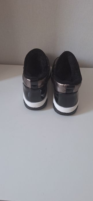 Продам Обувь Слипоны женскую