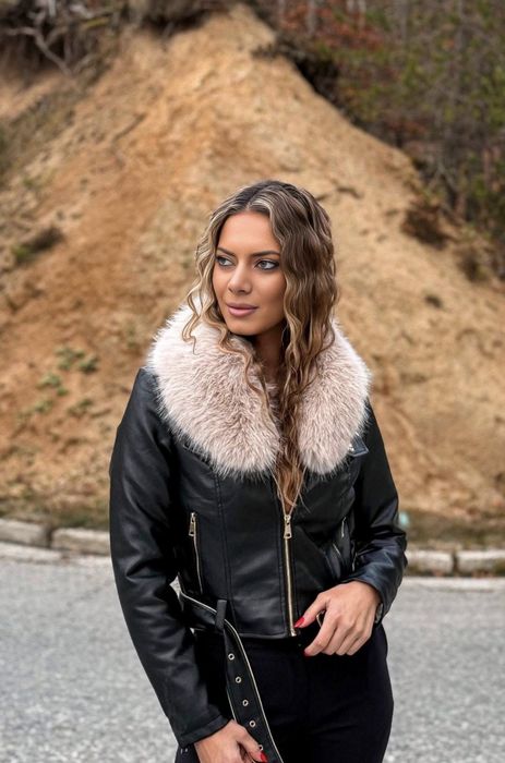 Дамско черно кожено яке