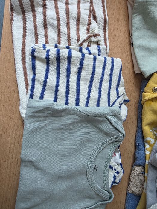 лот от 8 бебешки дрешки на марката H&M в размер 62
