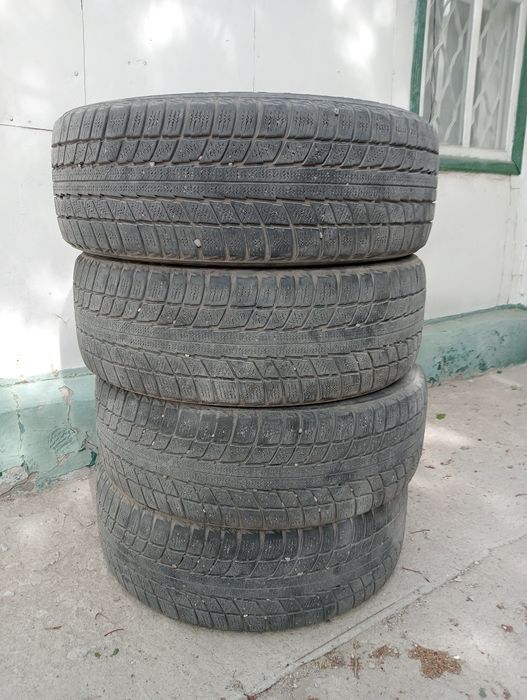 Продам резину зимния липучка