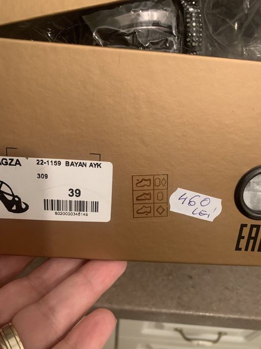 Sandale gri strasuri si pietre gri 39