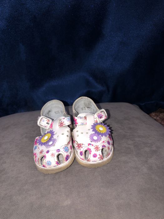 Продам сандали