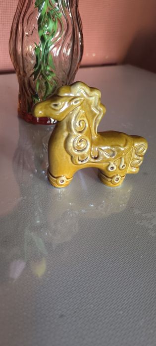 Винтажная керамическая статуэтка лошадь