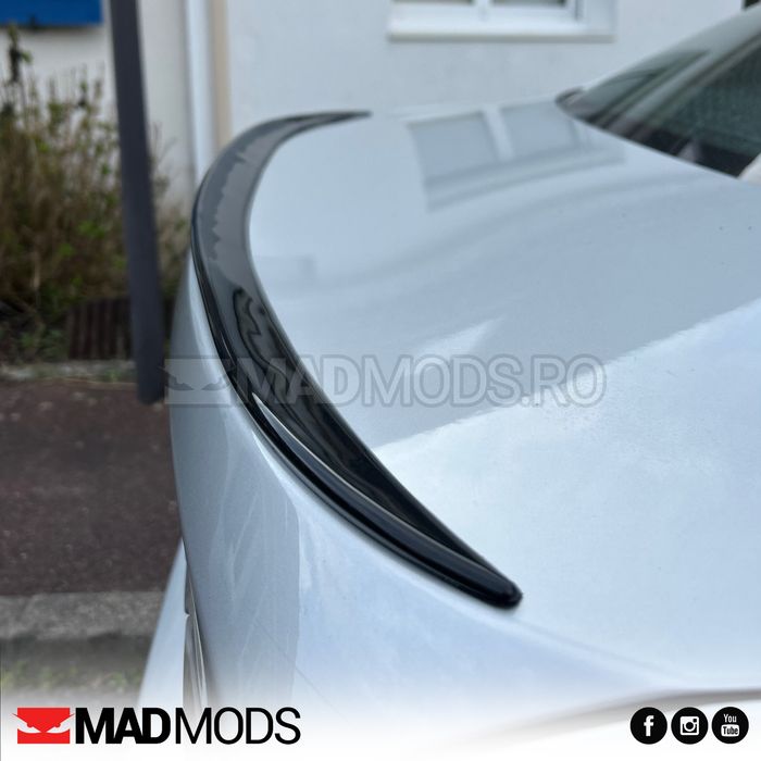 Eleron lip portbagaj haion, 120 cm, Negru Lucios, Multimarca