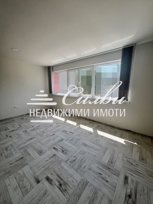 Дава се под наем Офис в Шумен, Център - 40 кв.м за 204 € - Снимка #1