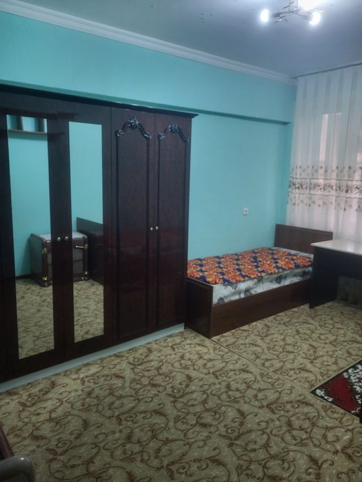 Аренда метро беруни 2.хонали оилага берилади расмдаги уй яхши оилага