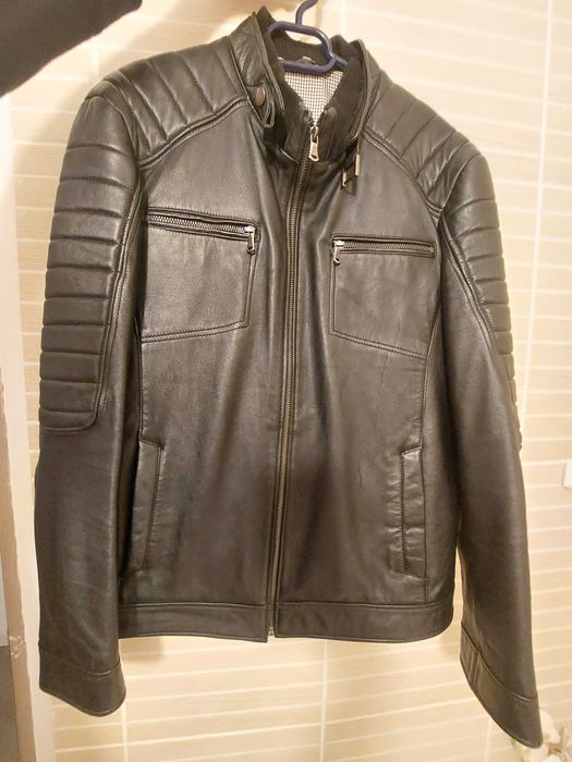 Geaca din piele noua M