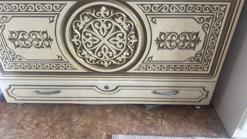 Спальный гарнитур