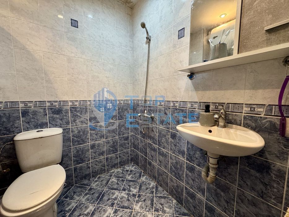 Двустаен тухлен апартамент в квартал Кольо Фичето, град Велико Търново