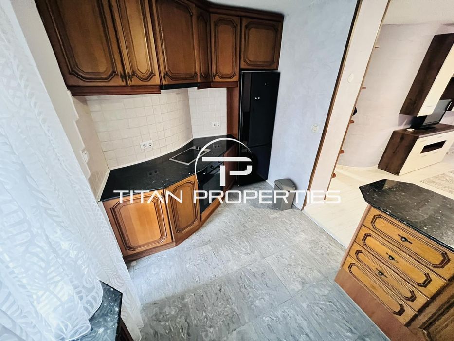 Дава се под наем Тристаен апартамент в Бургас, Възраждане - 85 кв.м за 510 € - Снимка #2