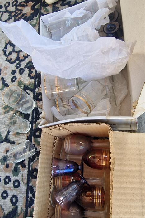 Продаётся рюмки почти новые.