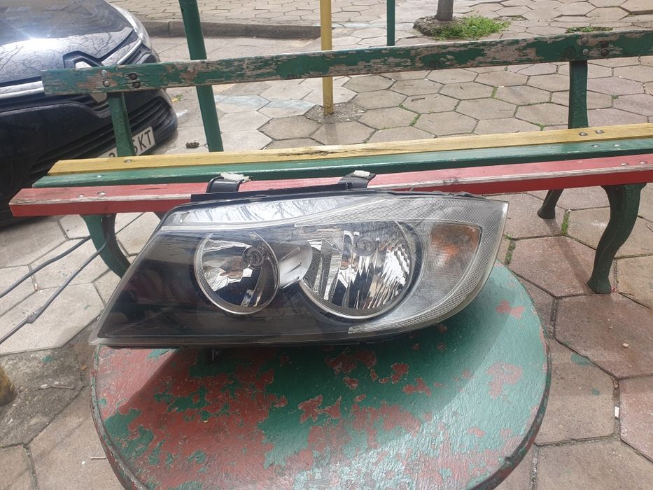 Фар за БМВ Е90 десен