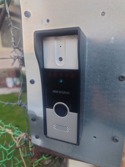 Видео домофон Hikvision