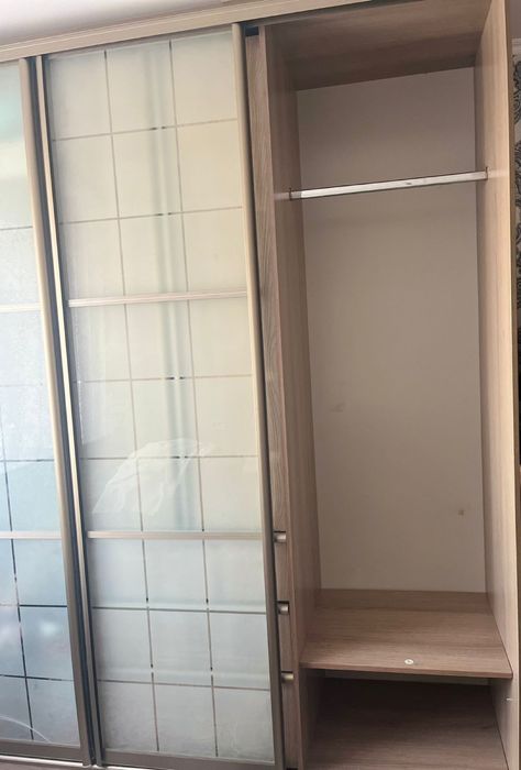 Шкаф-купе 2*2,4м (вместительный)